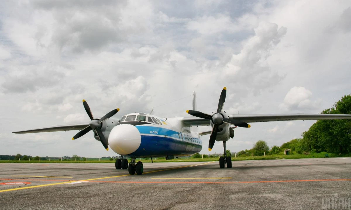 Вантажний літак Ан-124 «Руслан» на летовищі аеропорту Лейпциг/Галле