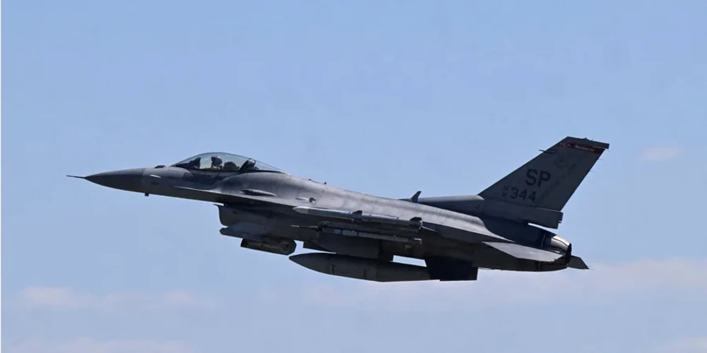 Кадри падіння винищувача F-16 у провінції Ялова, Туреччина
