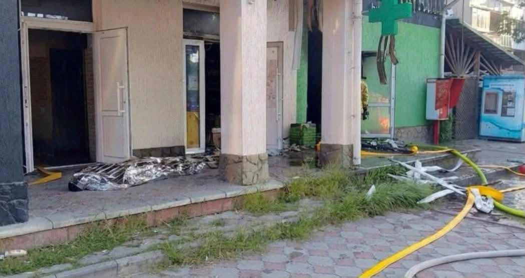 Львів: наслідки пожежі в аптеці на Тракту Глинянському 23 серпня