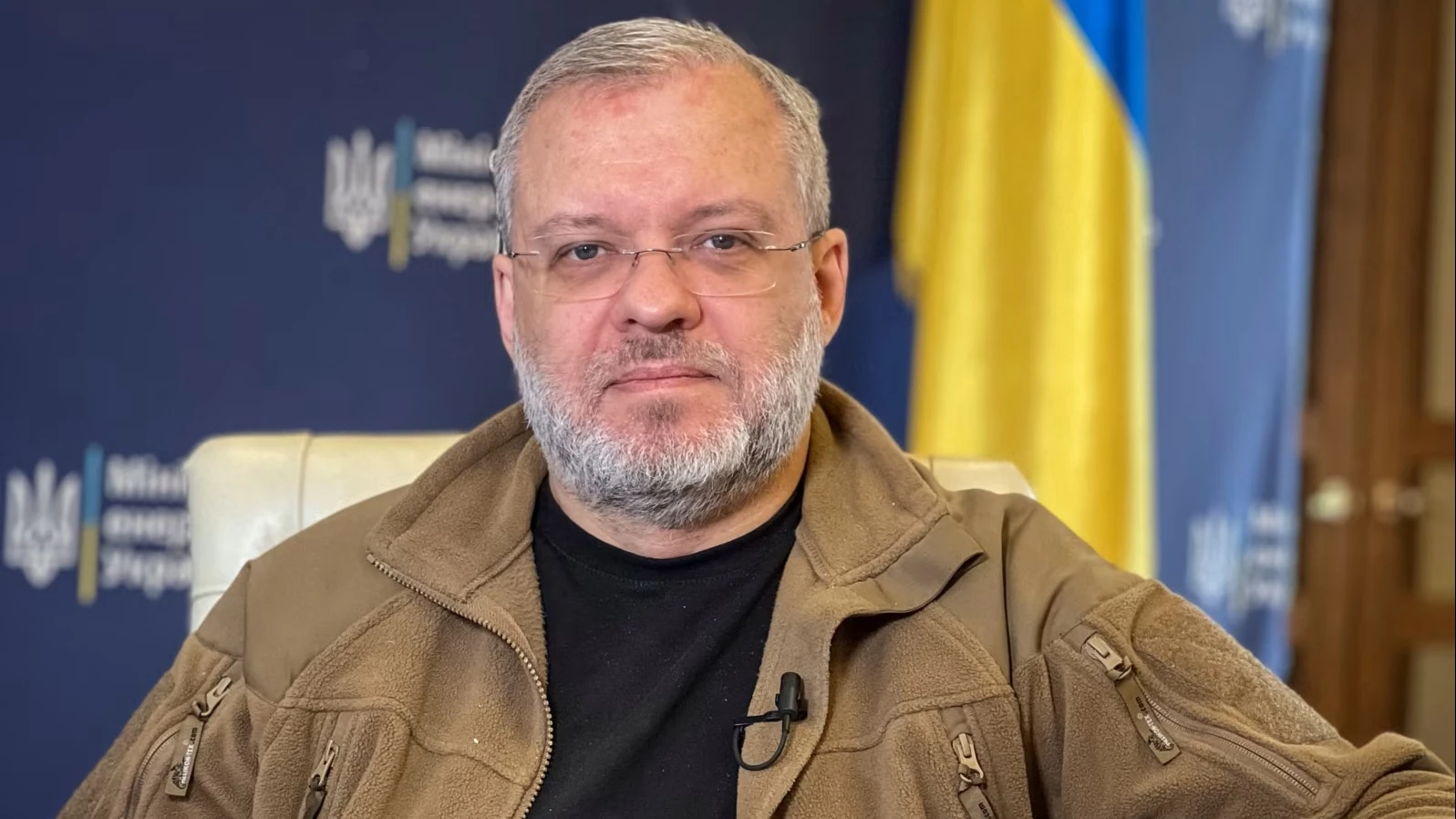 Богданова з дітьми біля будинку на набережній Гюстав-Адор у Женеві