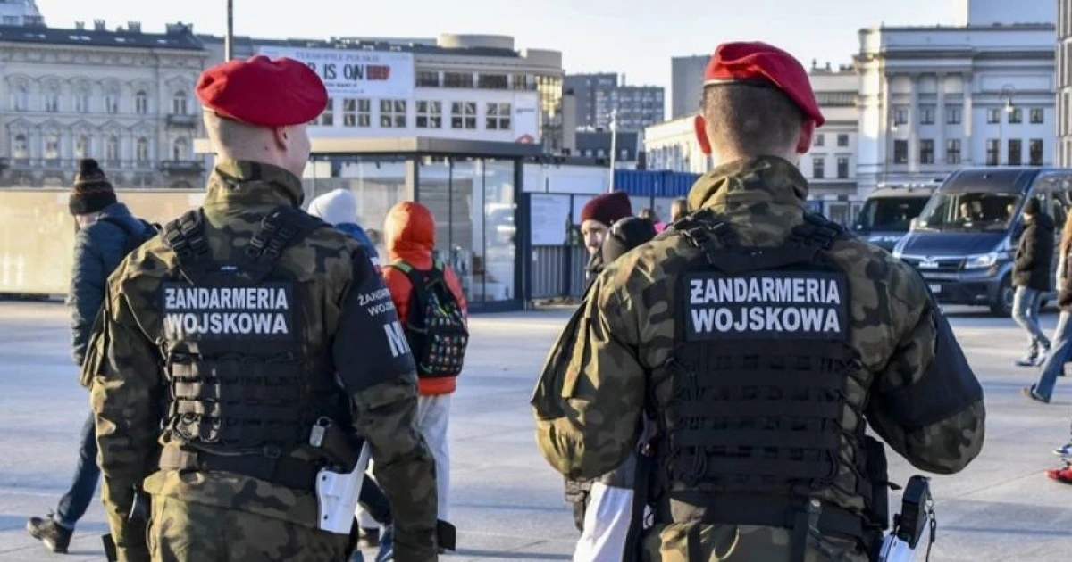 У Новій Дембі троє постраждалих після відкриття конверта у штабі військової поліції Польщі